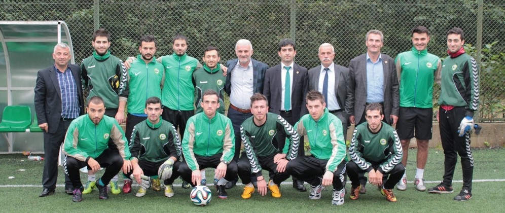 BAŞKAN ÇAMLIHEMŞİN BELEDİYESPOR' U SAHADA ZİYARET ETTİ
