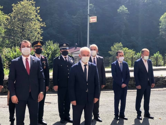 GAZİLER GÜNÜ ÇELENK SUNUMU