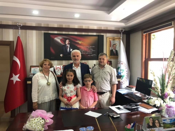 BAŞARALI ÖGRENCİLERİMİZE TABLET HEDİYESİ