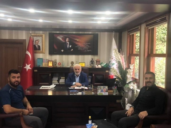 İLÇE GENÇLİK SPOR ANTRONÖRLERİ BAKANA ZİYARET